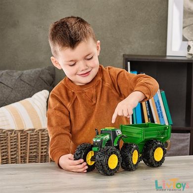 Игрушечный трактор John Deere Kids Monster Treads с прицепом и большими колесами (47353)