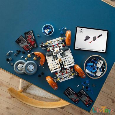 Конструктор LEGO Technic Лунный автомобиль NASA Apollo 1913 деталей (42182)