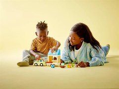 Конструктор LEGO DUPLO Town Семейный дом на колесах 31 деталь (10986)