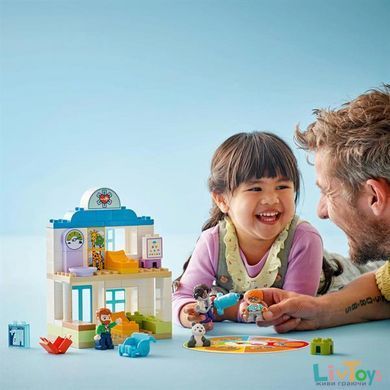 Конструктор LEGO DUPLO Town Впервые: визит к врачу 65 деталей (10449)