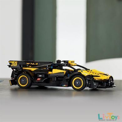 Конструктор LEGO Technic Бугатти Болид 905 деталей (42151)