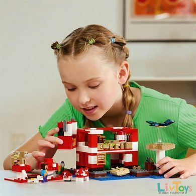 Конструктор LEGO Minecraft Грибной дом 500 деталей (21270)