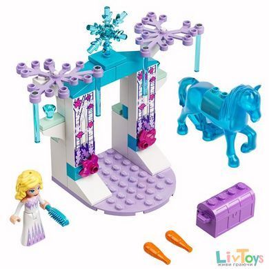 Конструктор LEGO Disney Princess Frozen 2 Ельза та льодова конюшня Нокка 53 деталі (43209)