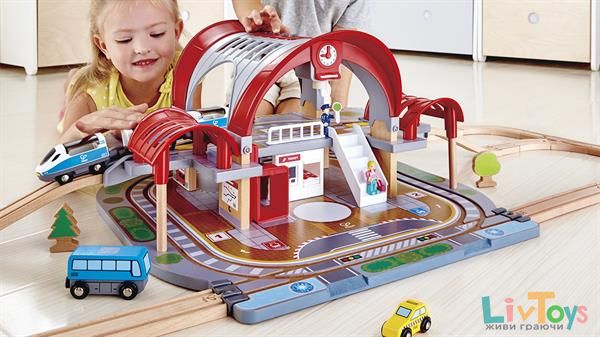 Іграшкова залізниця  Станція Гранд-Сіті зі світловими та звуковими ефектами Hape (E3725)